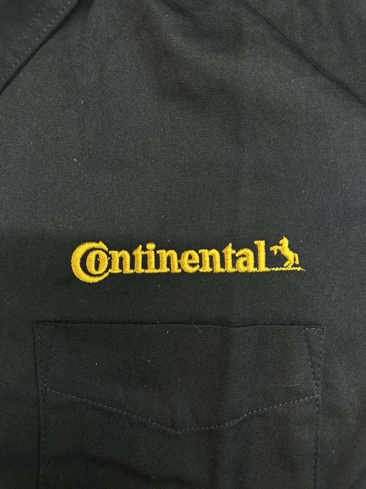 Camisa corporativa Continental